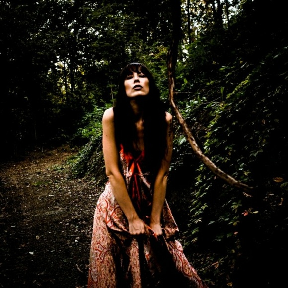 Meet your Posher, Bella Bloom. - Picture 7 of 8